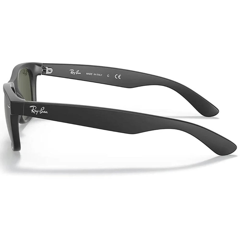 Ray-Ban NEW WAYFARER CLASSIC Matte Rubber Black With Green Lenses