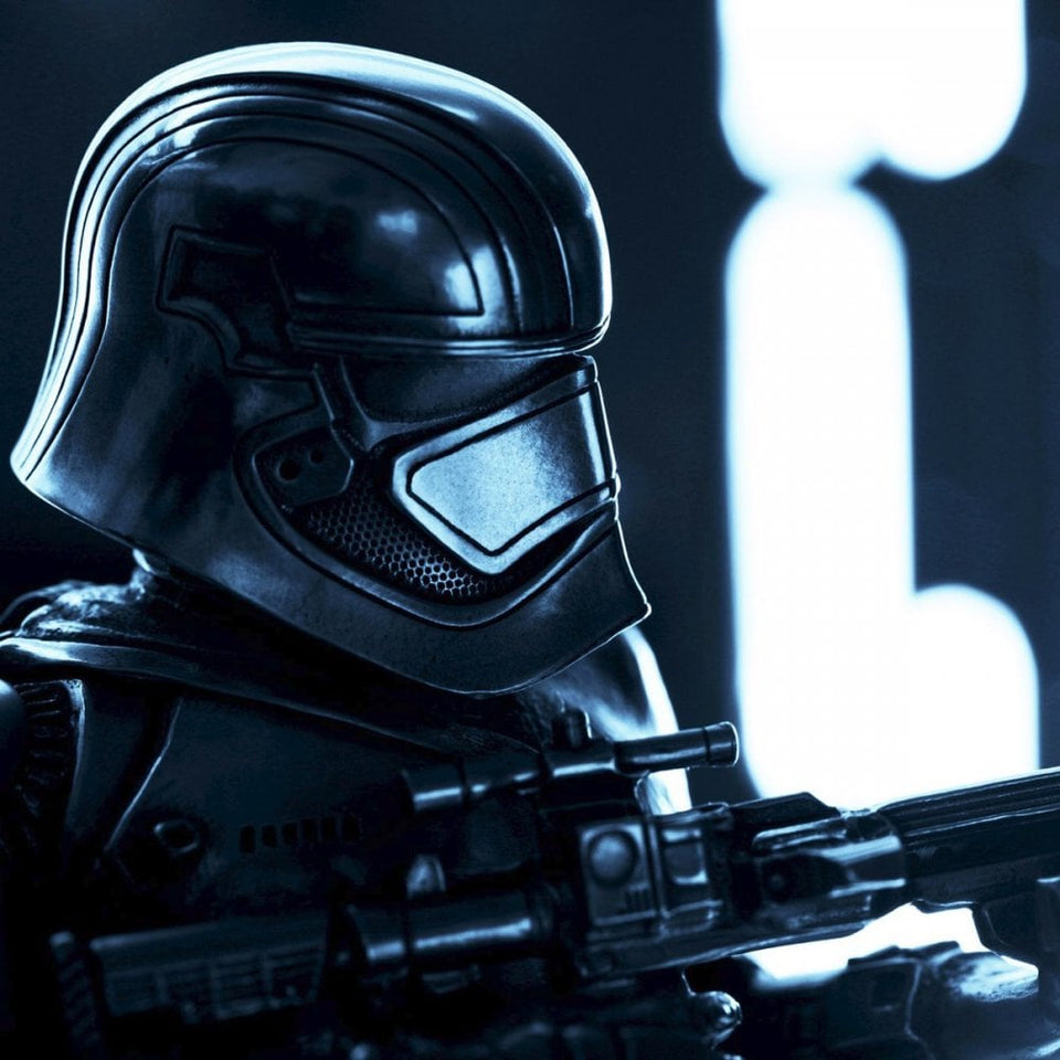 Royal Selangor Limited Edition Captain Phasma Figurine (XXXX/5000)