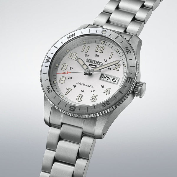 Seiko 5 Sports Men's Field In White Ensign Automatic Bracelet Watch