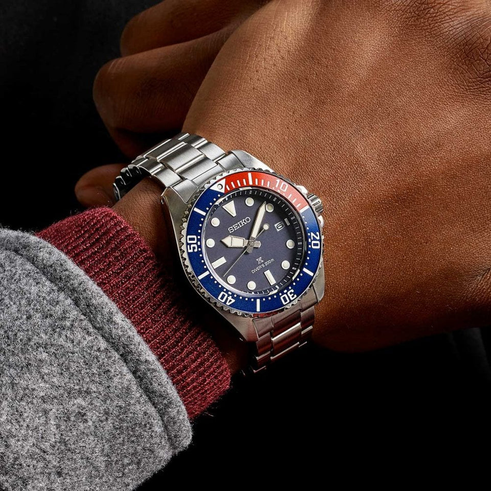 Seiko Prospex Men's Blue-Red Solar Diver's Watch